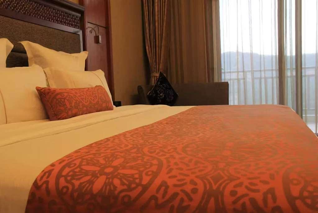 Ramada Plaza Xishuangbanna Hotel Værelse billede
